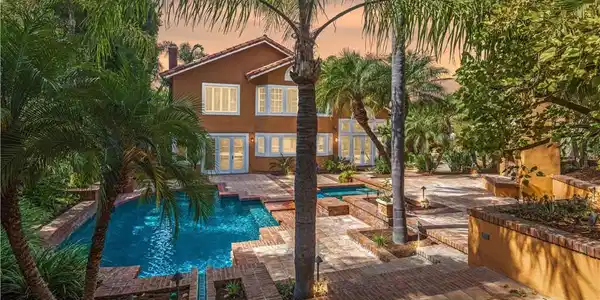 22122 Brookpine