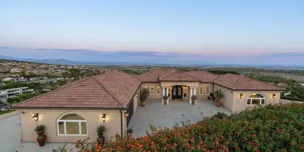 686 Skyview Terrace