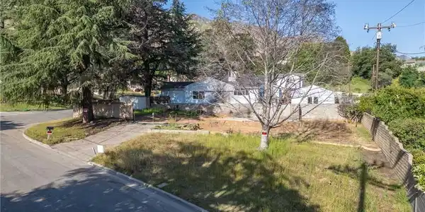3718 El Sereno Avenue