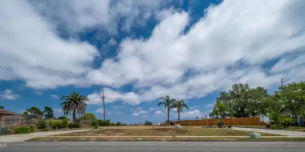 630 Valley Vista