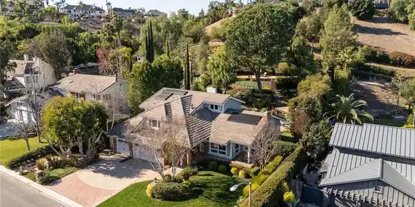 27381 Lost Trail Drive