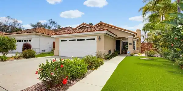 3735 Via Del Rancho