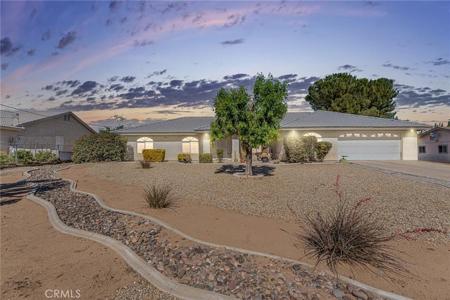 7592 Victor Ave