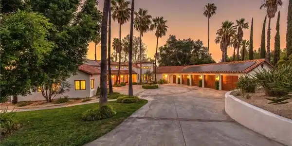 530 W Sunset