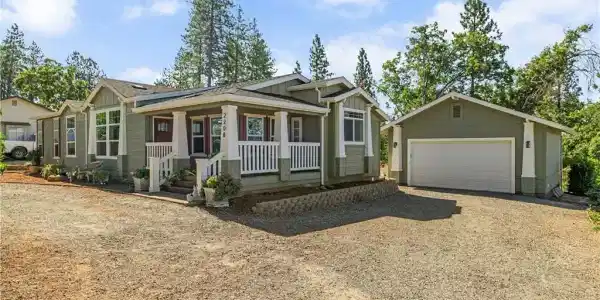 2208 De Mille Road