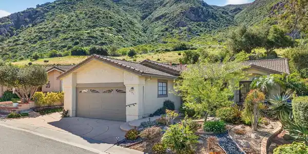 6390 San Como Lane
