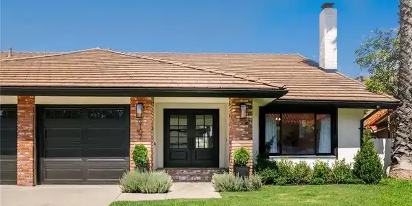 3107 Highland View Drive