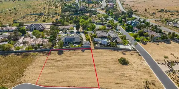 41915 Loma Vista
