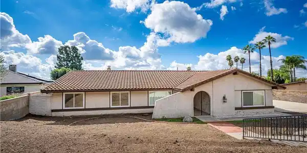 8631 Surrey Lane
