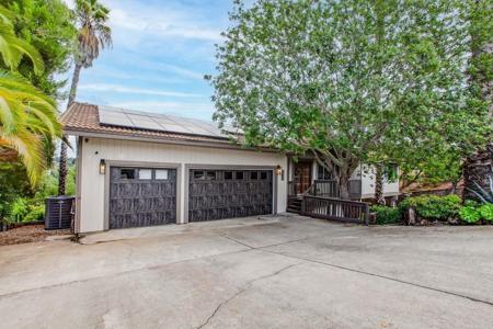 10209 Sage Hill Way