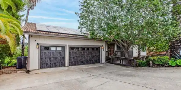 10209 Sage Hill Way