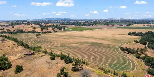 350 N Refugio Road