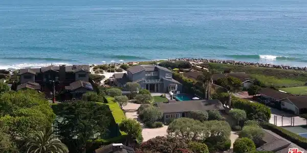 4217 Avenue Del Mar