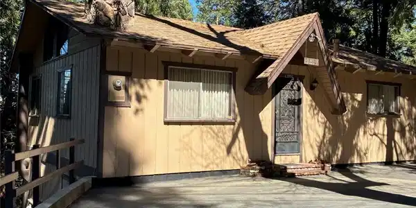 23992 Lakeview Dr.