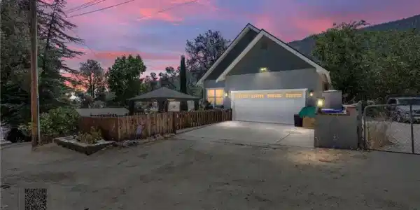 3900 Park View