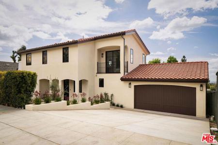 1108 E Mariposa Street