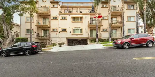 565 E San Jose