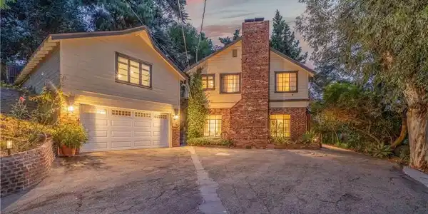 9925 Shadow Hills