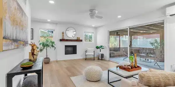 8372 Lake Artemus
