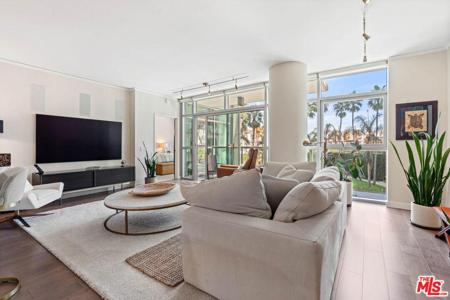 13650 Marina Pointe Drive
