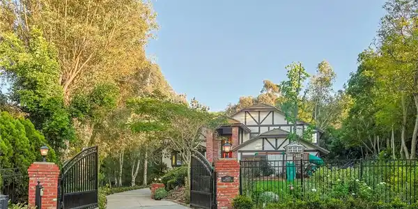 16415 Blue Grass Lane