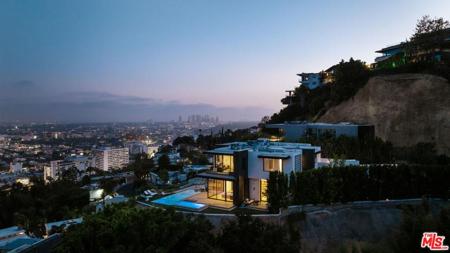 8366 Sunset View Drive