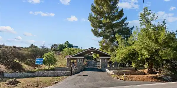 0 Avenida Donari (Vic Camin)