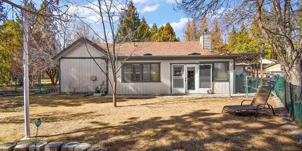 332 W Meadow