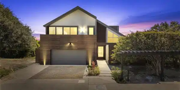 18177 Knoll Hill