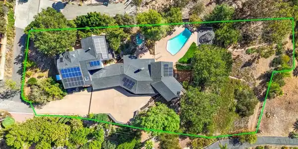 10167 Grandview Drive