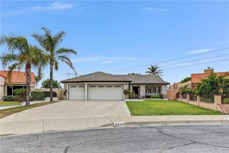 2869 W Esperanza