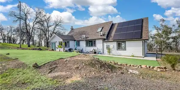 211 Sunny Hills Road