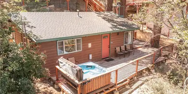 528 Villa Grove