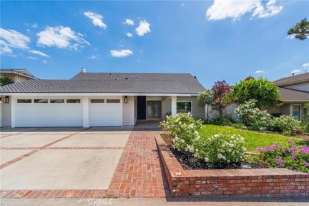 938 Oakcrest