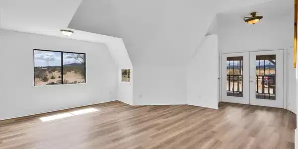 951 N Kuna Avenue