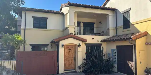 1075 Ella Street