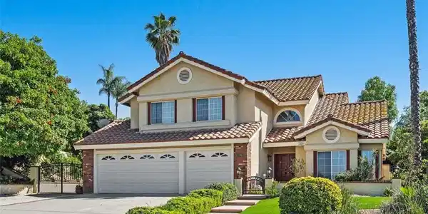 305 Mission Grove N