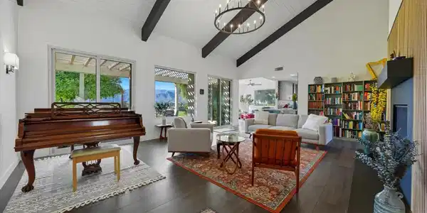 809 Inverness Drive