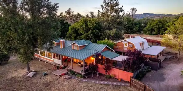 1350 Parkhill