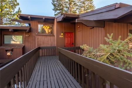 221 Canyon Blvd