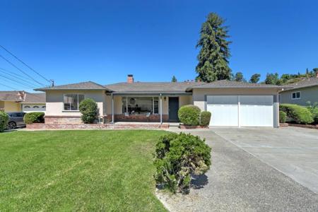 4135 Golf Drive