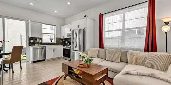 2412 E Encanto Paseo