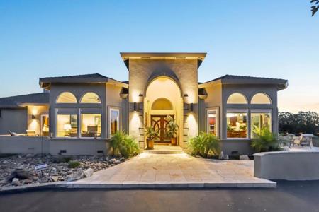 2600 Geneil Court