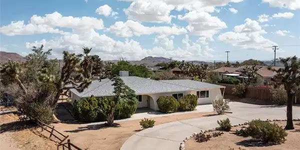 58390 Delano Trail