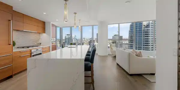 888 W E Street