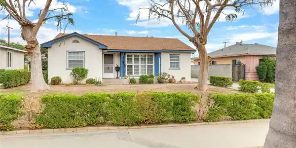 1146 N Azusa