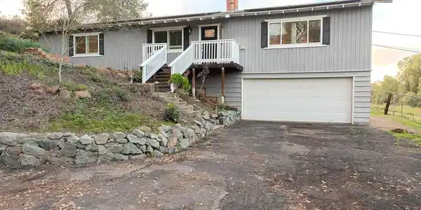 751 S Grade Road