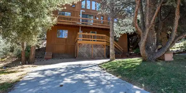1812 Poplar