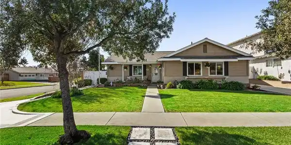 15854 Shadywood Court