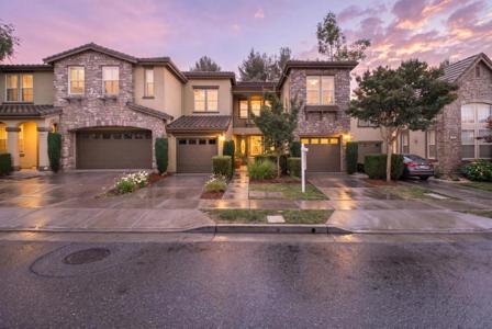 1392 Thornbury Lane